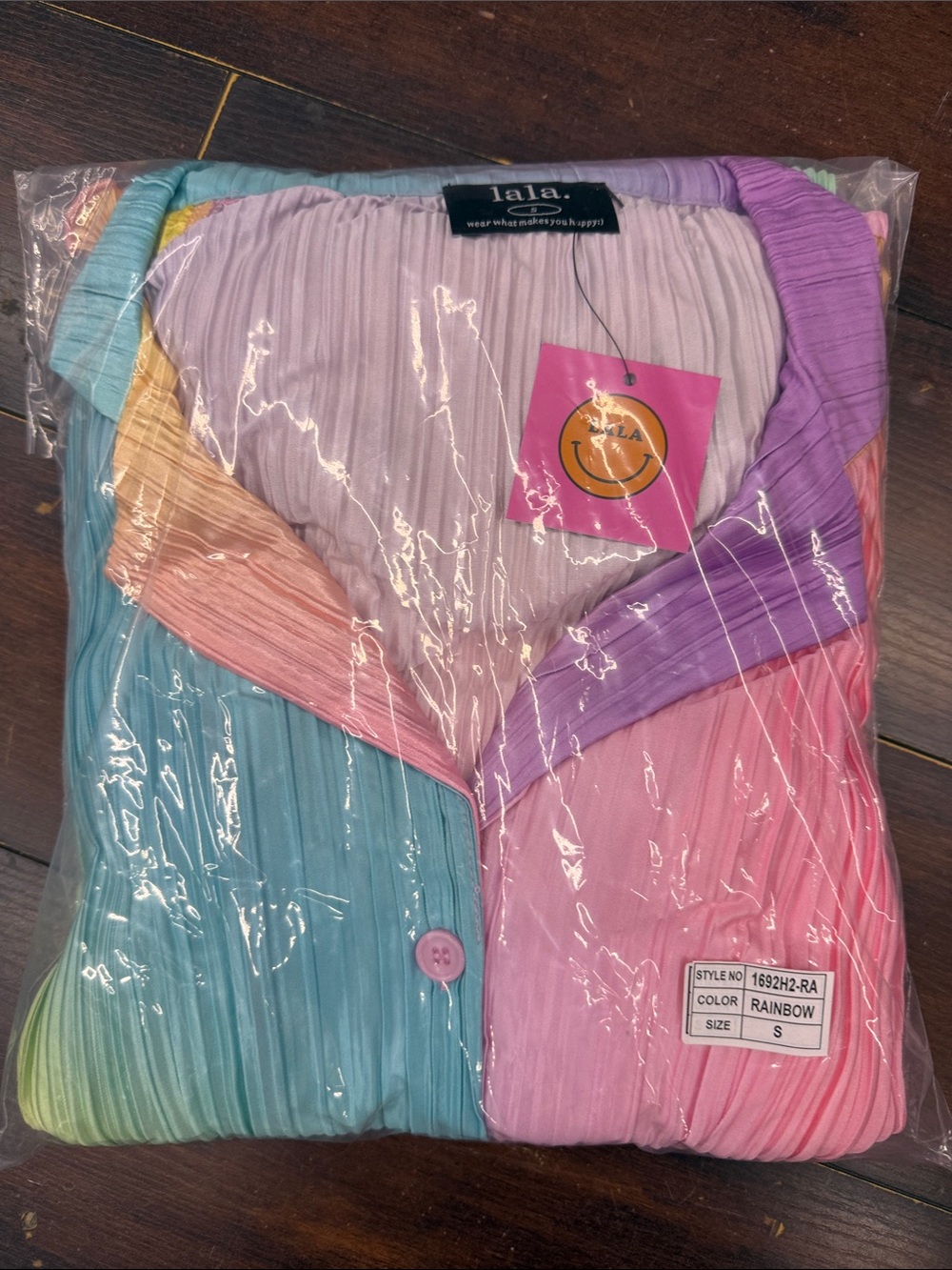 Dressed in LALA Rainbow Plissé Set $152 MSRP 🌈 - Picture 3 of 3
